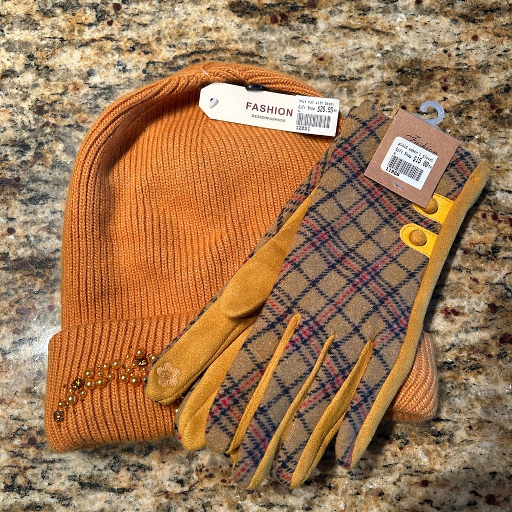 Fashion winter hat and gloves